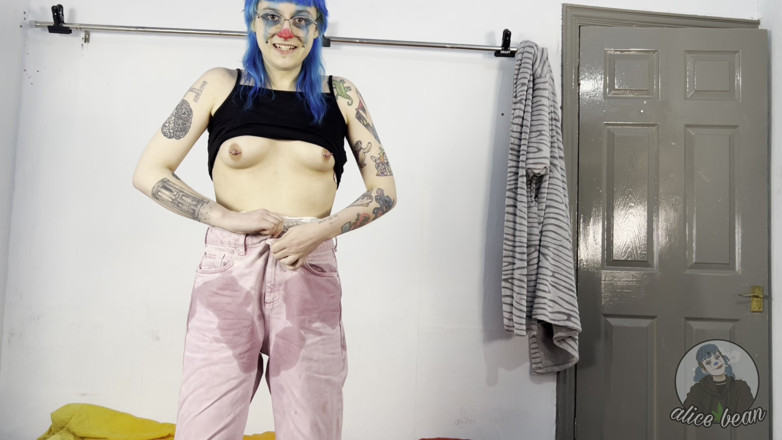 Alice Bean: Plastik külot çiş