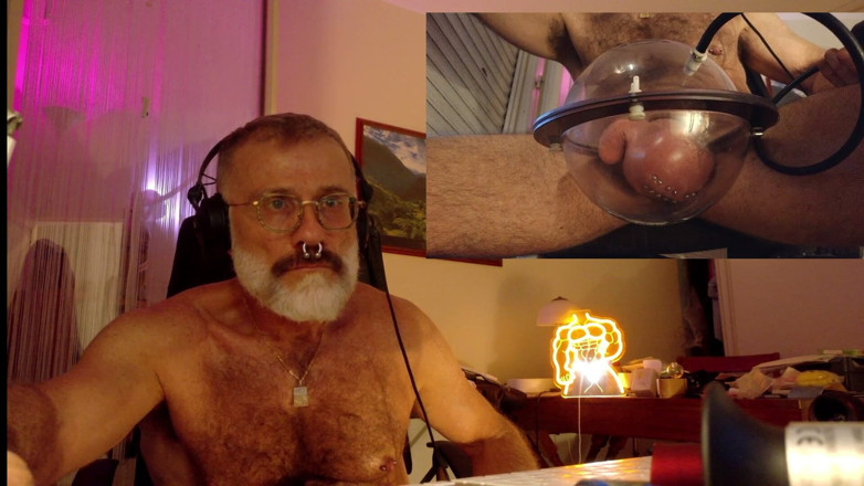 MusclesCigarsFFPig: Kochsalzlösung, Masturbation mit Manwan und Pumpen von Hodensack und Tor
