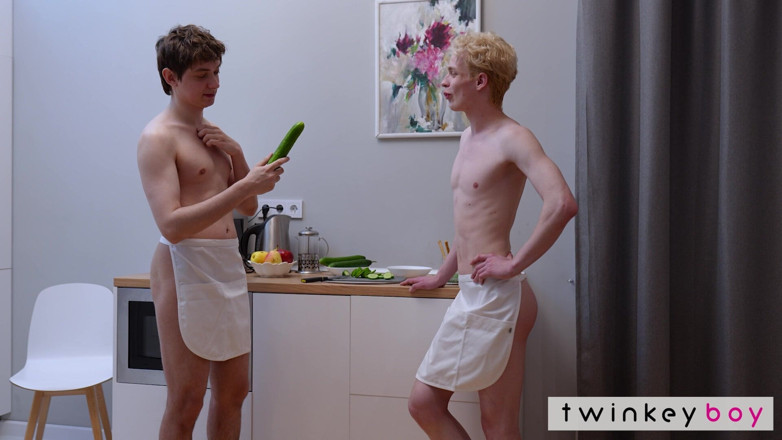 Twinkey Boy Studios: Twinkeyboy: Alex Rosa &amp; Elio Pjatteryd Berseronok di Dapur