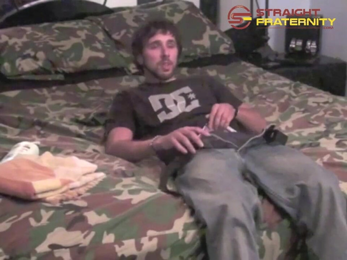 Straight Fraternity: Il mio amico etero alec si masturba