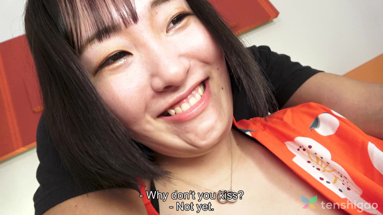 Tenshigao: Hana Kawamura è in un trio oggi succhia e scopa due...