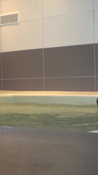 Webcam a jacuzzy con Viktor rom e aymeric deville