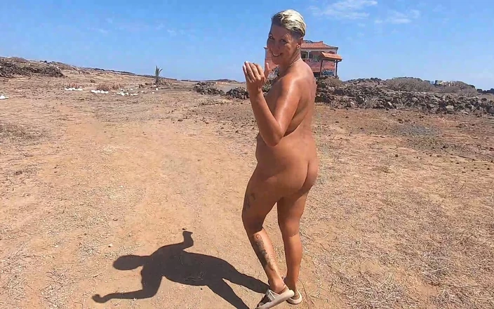 bekycarril: Quick Cum in Mouth While We Were Walking Absolutely Naked...