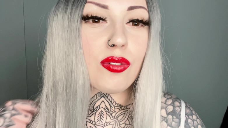 Miss Valentina: Дрочити на моєму обличчі ahegao