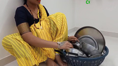 Sexy Komal: Vezměte si nádobí, je to velmi levné obchoďáku