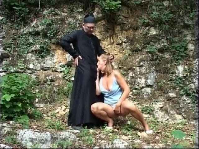 Porncentro: Mädchen wird sich bücken und hart und schnell gefickt