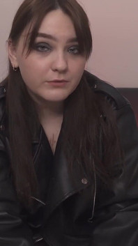 Сіссі, я хочу пограти з тобою та твоїм поясом вірності