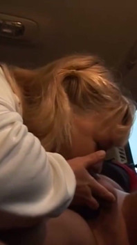 Mature woman fucking in the car