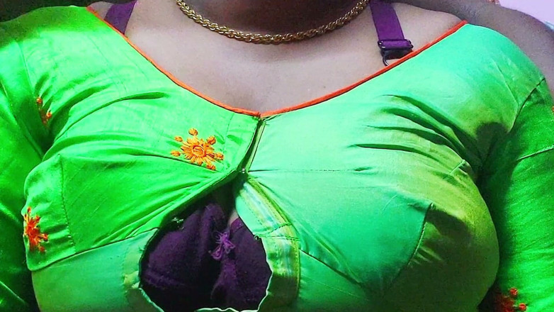 Desi Mohini: Una studentessa chiama insegnante a casa e fa sesso con...