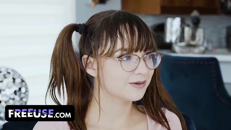 FreeUse Milf: Hookup: tiga pecandu seks memutuskan untuk ngentot terapis daripada melanggar...