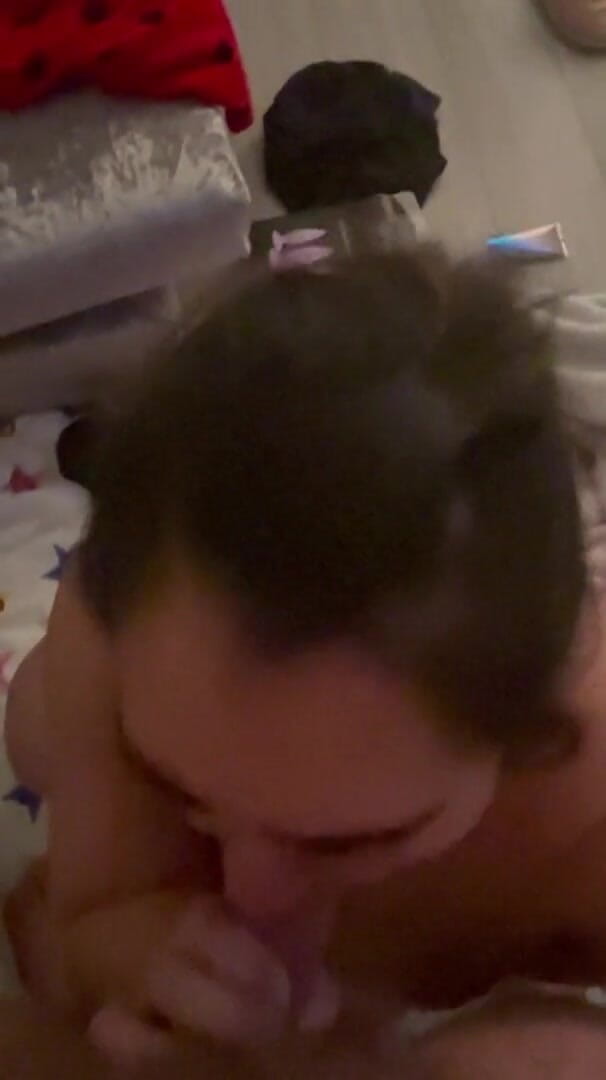 Filthy British Couple: Брудна британська пара розмовляє брудно, мінет і добірка мастурбує