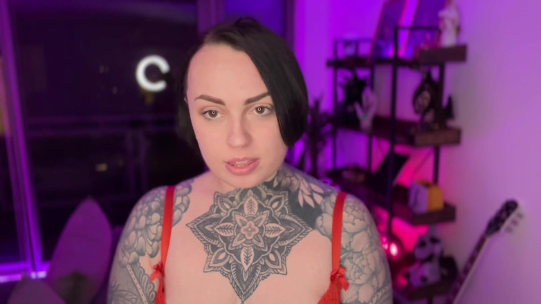 Miss Valentina: Фантазия о шантаже бывшей подруги