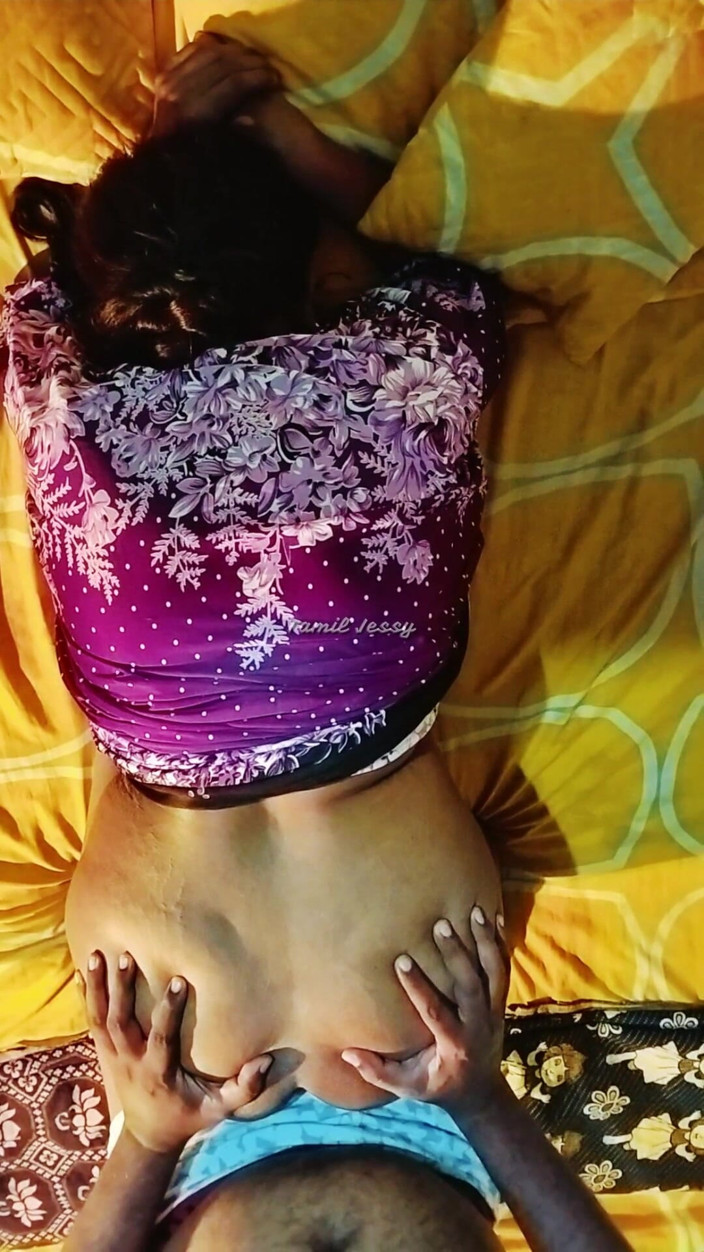 Tamil Jessy: Parejas tamiles tuk tuk
