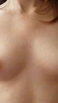 Morgon slow motion leker med tities!