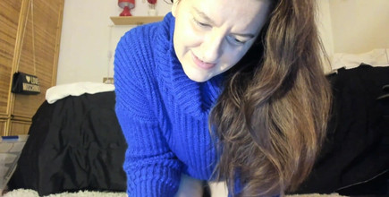 Nicoletta Embassi: Medical Fetish Exploration for Your Giantess Nicoletta Who Puts You...