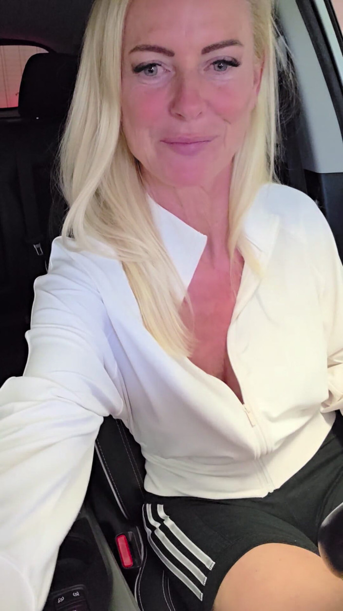 Dirty Tina: Povești MILF din Mallorca I Partea 4