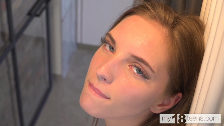 My 18 Teens: MY18TEENS - una de las chicas más hermosas mostrará su coño