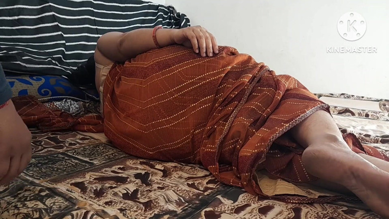 Salmaan001: Neighbor Bhabhi came home on Diwali and got fucked and...