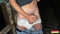 Hung Papi: Velký péro Twink Solo Honění z velkého výstřiku Venku Nachytán...