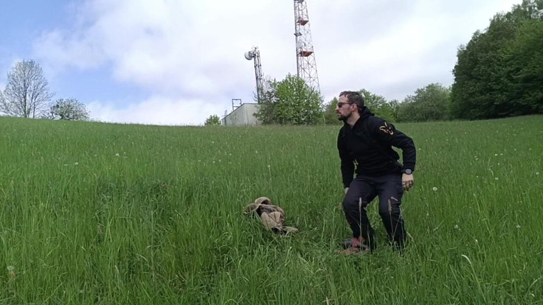 kickerscooter: Transmission Tower - Risky Nudity