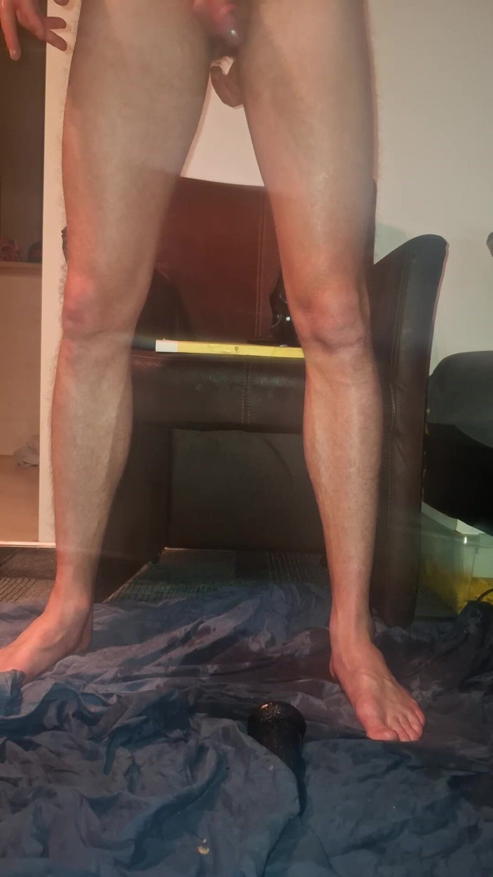 NoFace Twink X: Vibrator anal solo gay twink - orgasme extreme cu pișare