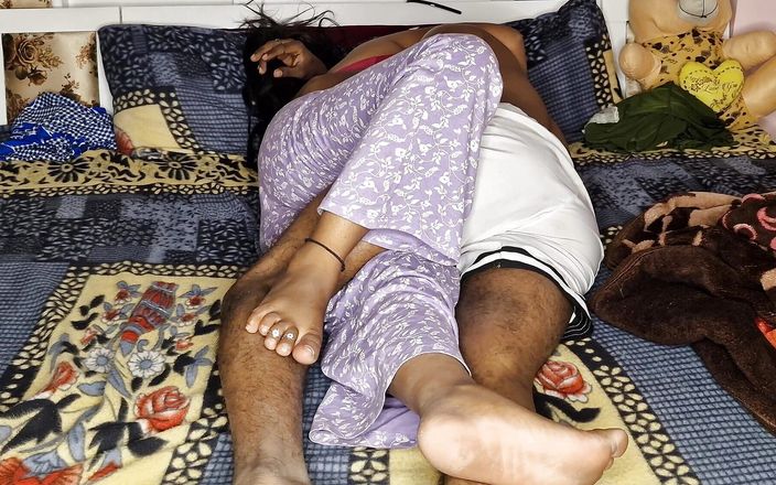 pinki_cute: La cognata con il grasso indiano ha dato pieno divertimento...