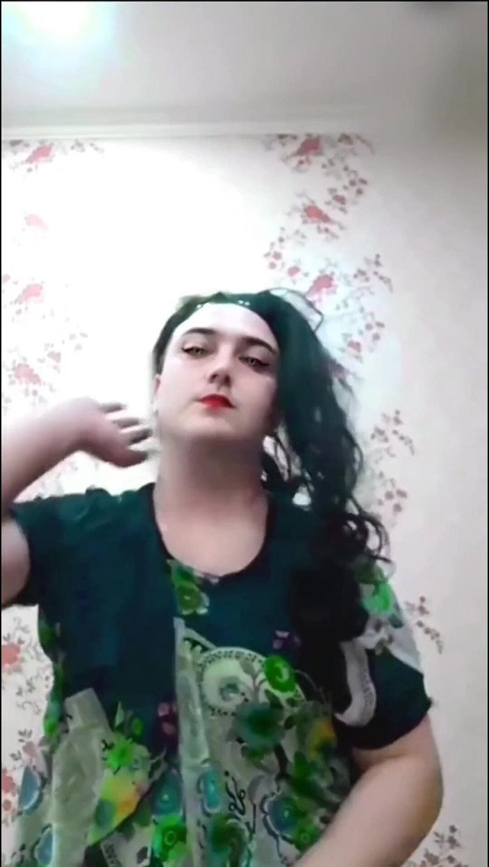 Kitty_Cross: Oğlan göğüsleri doğal kadın kılıklı travesti bayan oğlan beyaz tenli...