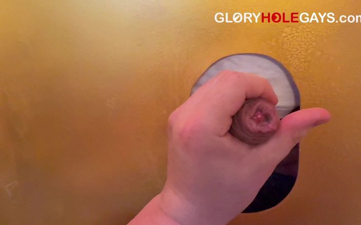 GLORYHOLEGAYS: Papa met grote ballen in het kijkgat - rauw, zwaargeschapen, meedogenloos