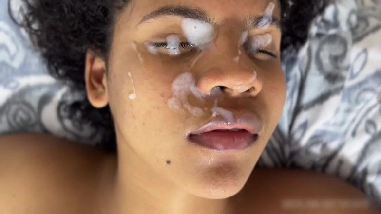 Igotthesauce: Tetona Follada En La Cara, Bebe Meada Y Enorme Facial