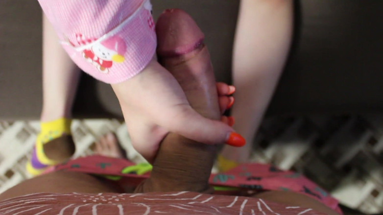 Taboo Room: Gadis nakal ini suka banget sama kontol besar pria kulit...