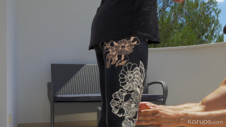 Karups Private Collection: Rondborstige Angel Rivas neukt haar personal trainer op het balkon