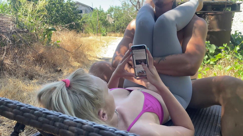 HotPrincessUA: Stranger Dry Humps While I Ignore Him