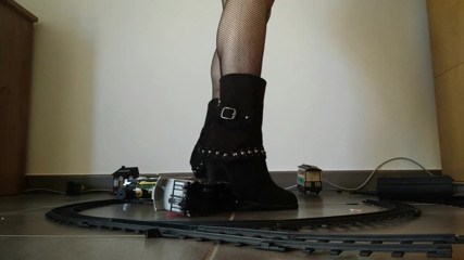 RavenBigAss: Raven enjoy to crush western train with heeled boots and...