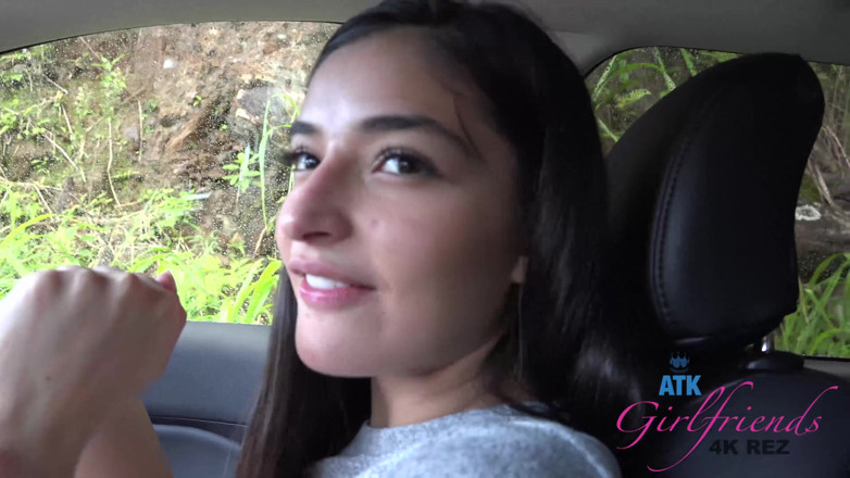 ATK Fans (Girlfriends): Emily te ha estado diciendo lo mal que quiere follar...