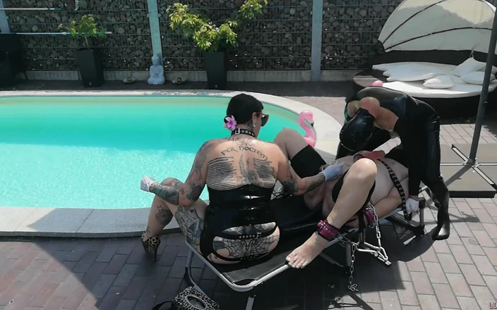 Domina Lady Vampira - SM Studio Femdom Empire: Double Deepthroat 1/2