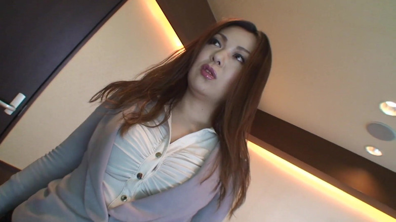 Japan Lust: Vollbusige japanische MILf yuki omura