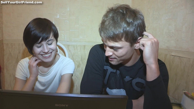 Sell Your GF: Venduto e doppia sborrata