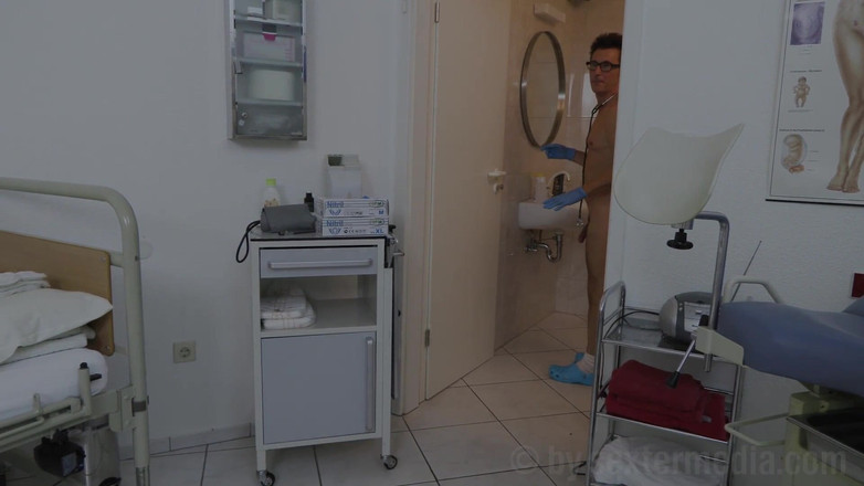 Sextermedia by Pete: Alina Lamour en el ginecólogo