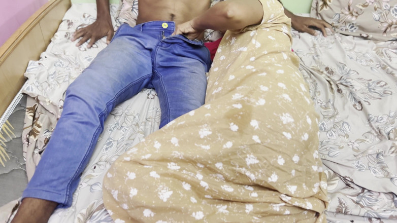 Benita sweety: Sex în grup în patru la petrecerea de Revelion din Chennai