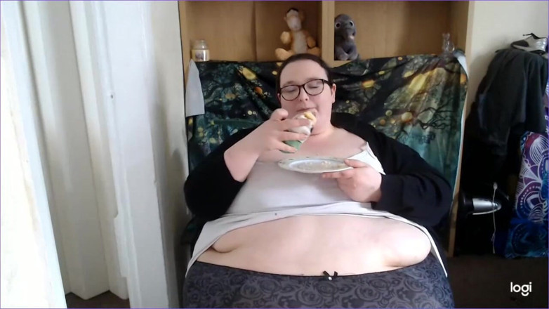 SSBBWLadyBrads: Ayo makan kue