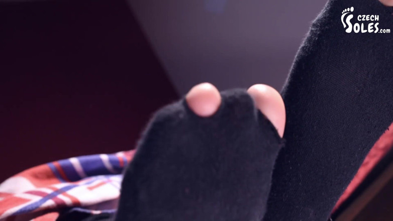 Czech Soles - foot fetish content: Onun 39 metre boyutu devasa bir boyuta büyüyor!