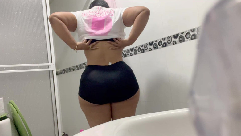 pampammedallo: Pisse intense capturée par une caméra amateur