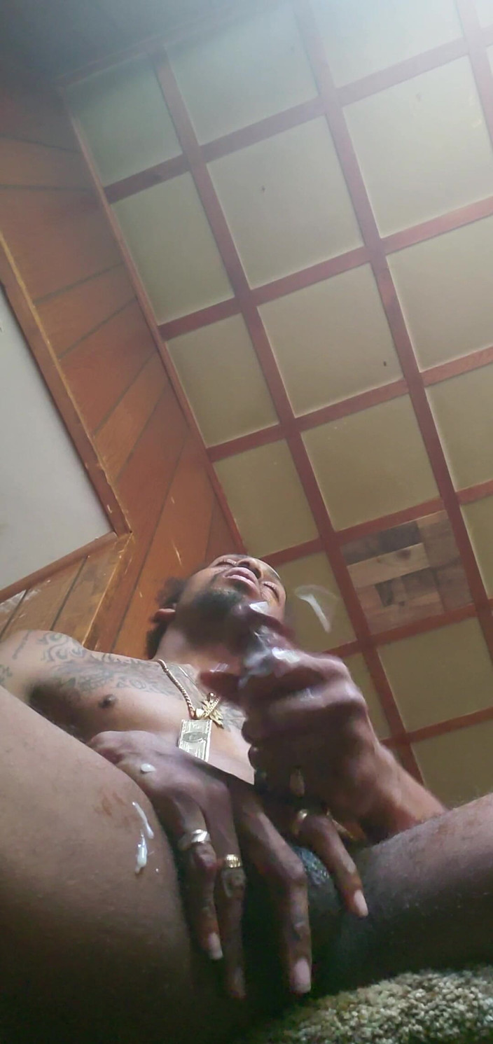 Lucki Styck: BBC ejaculare masivă