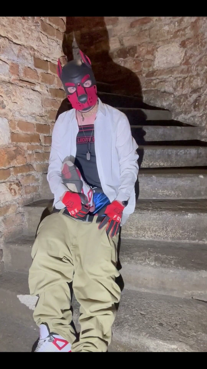 AndreDox: Sagger, Sneakers and Socks! Part 1