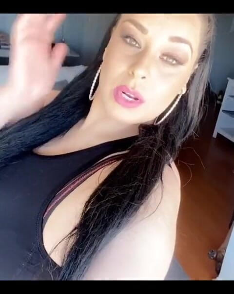 Anastasia Lux: Любителі доброго дня, щоб спостерігати за мною в струні G, відкривають свої повідомлення