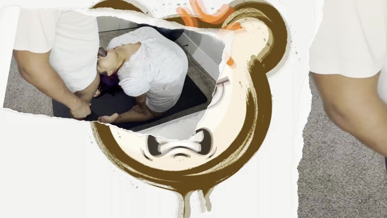 TeddyStrokez: Sesión de yoga detrás de la parte de detrás
