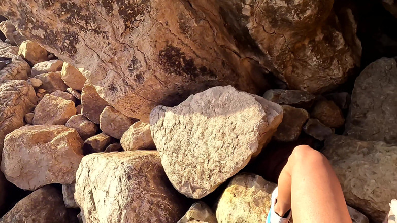 MaskCouple: Fucking on the beach - pussy dripping with hard-on!
