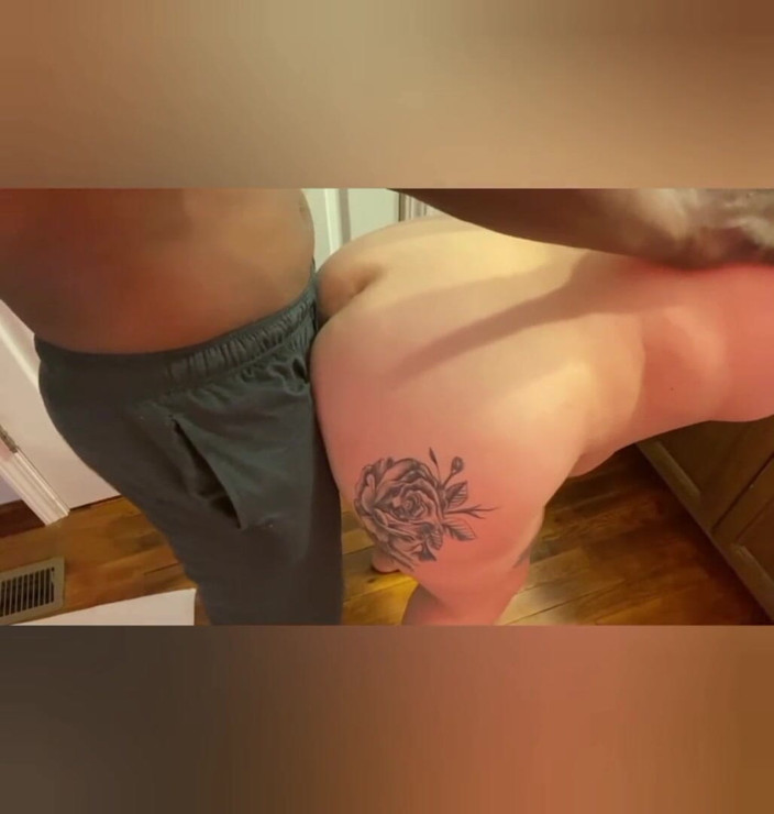 BootyCakez: Juicy PAWG fucked in the bathroom