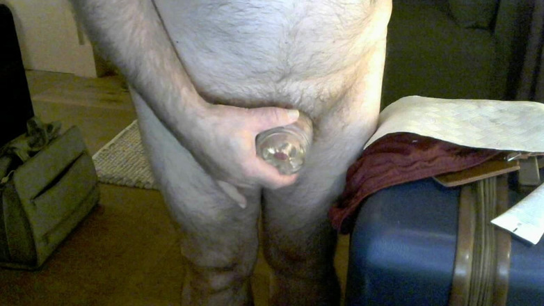 Coach Karl dude lodge: Tränare Karl gör en röra på bordet