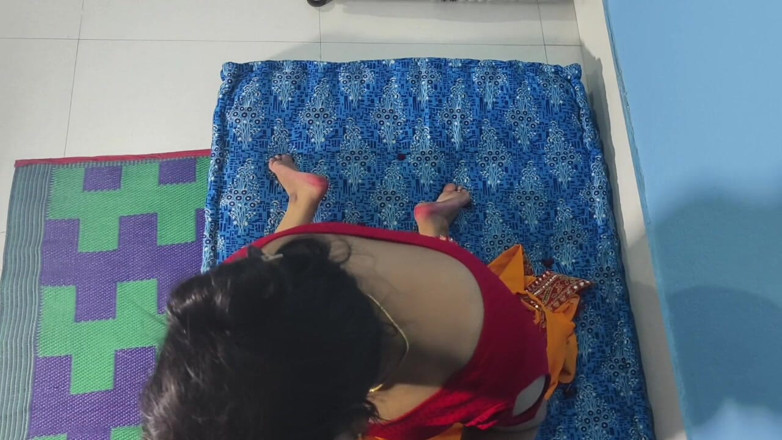 Sona bhabhi: desi ganv sona bhaabhi paise ke lie apne premi ke...